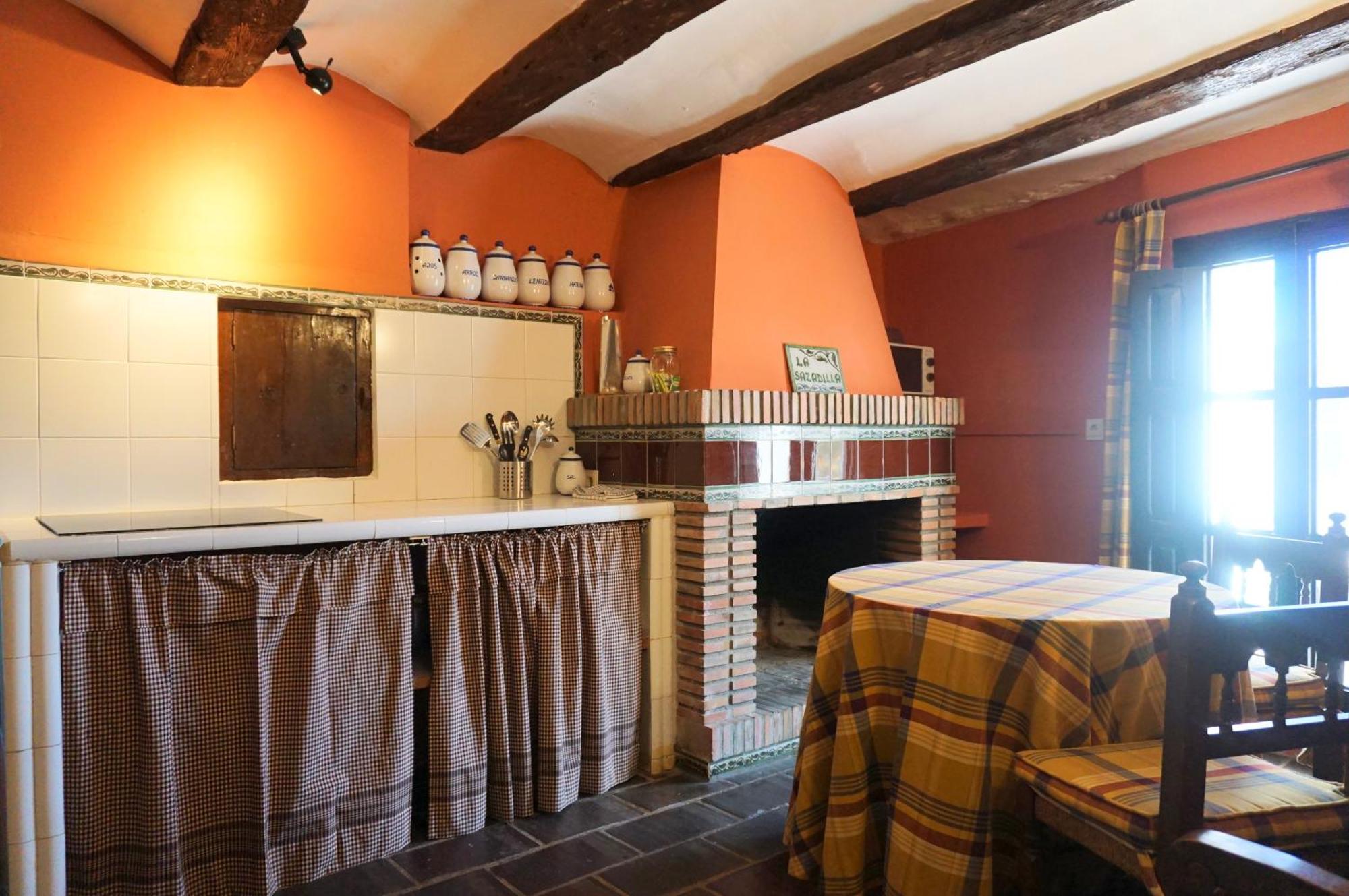 Chalet Masia La Sazadilla Con Piscina Albentosa